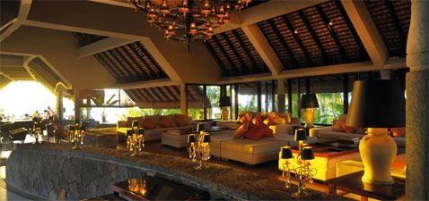 Excellence, raffinement, tradition d&rsquo;hospitalit&eacute;&hellip; Ce sont l&agrave; quelques mots qui reviennent lorsque l&rsquo;on &eacute;voque le Royal Palm. Pour f&ecirc;ter en beaut&eacute; cette fin d&rsquo;ann&eacute;e, ce fleuron de l&rsquo;h&ocirc;tellerie mauricienne vous convie dans un univers teint&eacute; d&rsquo;&eacute;l&eacute;gance et de magie. 