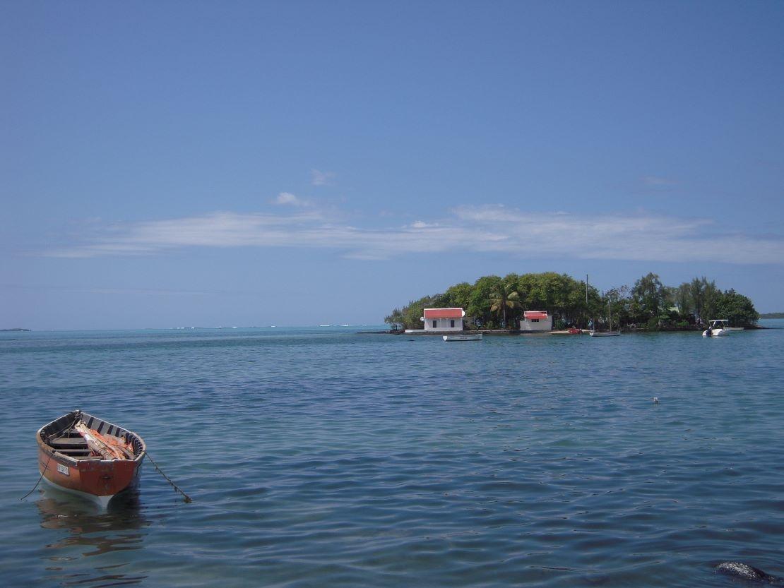 front de mer mahebourg 3