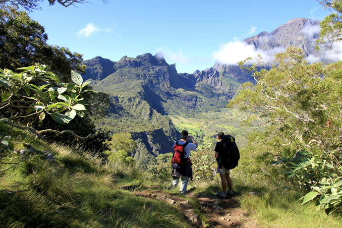 Tours et traversée de l'île de la Réunion - Fédération Française de la  Randonnée Pédestre